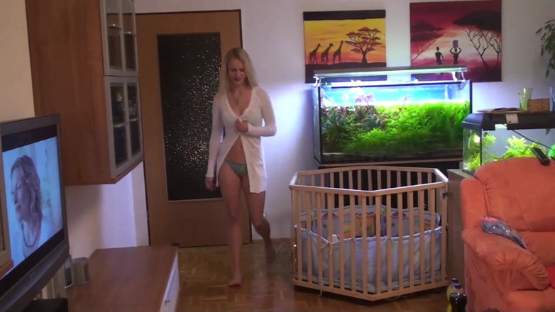 Blondehexe: Anální šukání se sousedem