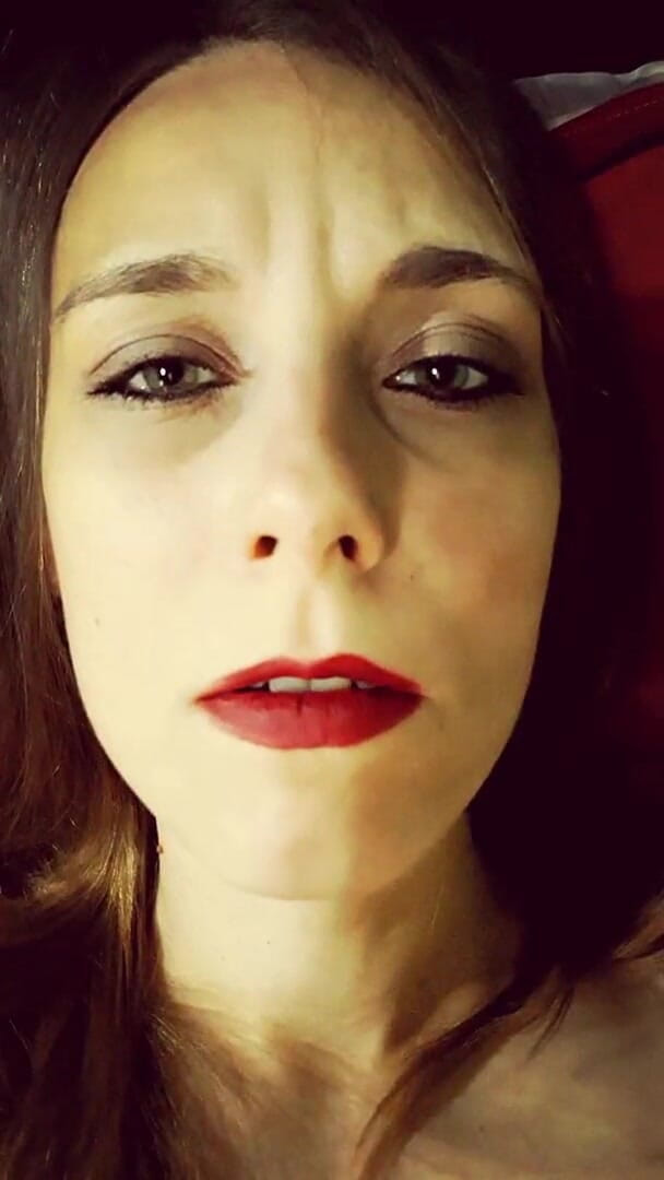 Naughty Adeline: Stříkání do mé kundičky!