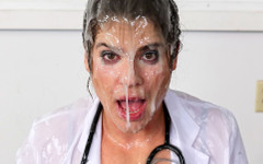 Sammi Starfish: Doktor uvolňuje zálohu spermatu