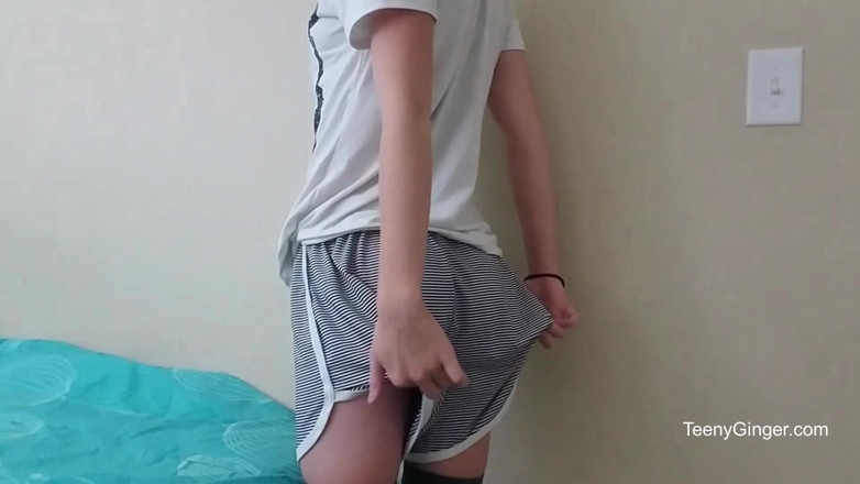 Teeny Ginger: 坚持我 / GFE 脱衣舞