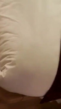 Isteri cuckold raksasa membiakkan isteri cuckold