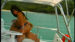 Anna Bell Peaks: Sexy brazilská dívka análně ošukaná na lodi