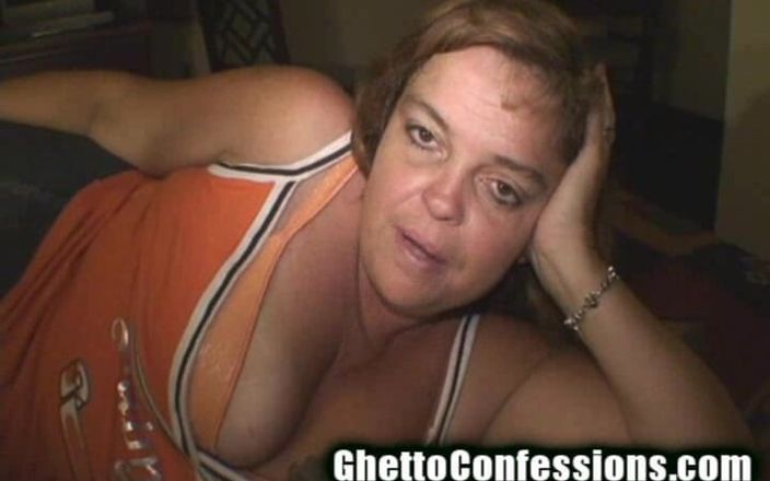 Ghetto Confessions: बड़े फ्लॉपी स्तनों वाली वेश्या गांड की कहानियां बड़े स्तनों पर चुभने वाले वीर्य को चूसती है!