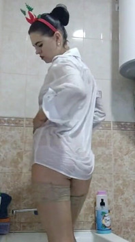 I take a shower, masturbate, pose, play with my holes with a toy and foam, bring myself to orgasm.