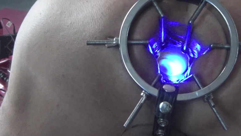Pierro Toy: Backdoor Lichtschow