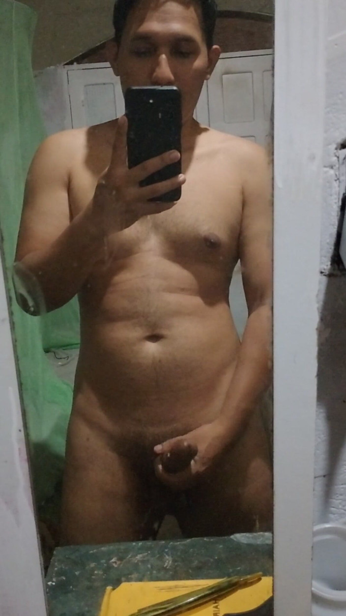 MoltenFriction602: Algum Afeminado Para Me Mamar