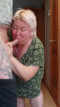 자위하고 오럴한 후 사정하는 시어머니