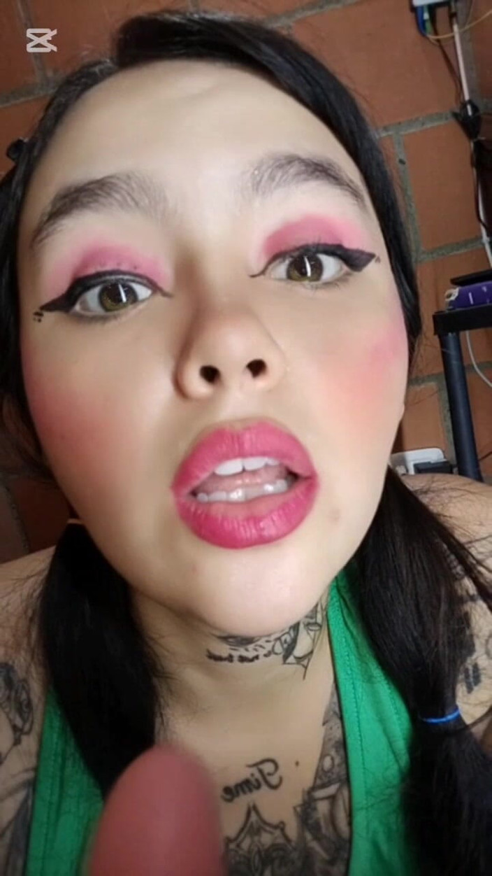 Dalyla: 내 계부를 She-wolf처럼 빨아