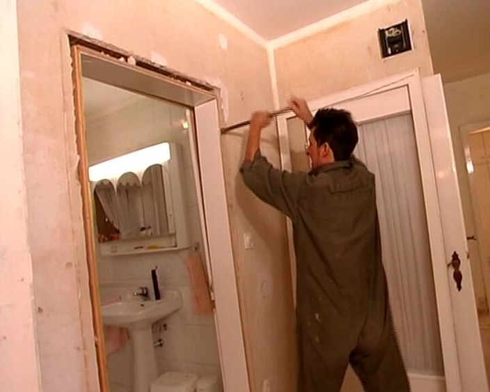 Deutsche Madchen: Blonďatá německá MILFka má ošukané díry jejím chlápek z boku