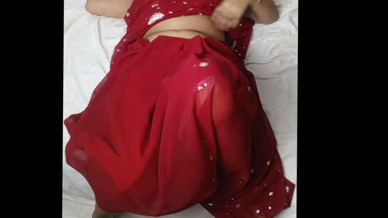 Nadiyabd: Couple Sex Red Saree - Beautiful Indian Desi Girl