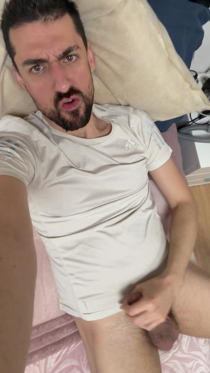 Liam Harding: Hot Stepdaddy Showing off Big Cock