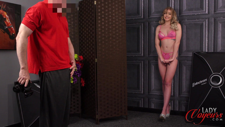 Lady Voyeurs: Boner ciudat