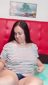 Alone and Horny, This Big-assed Latina Takes off Everything and Puts on Her Makeup to Jerk You off Mentally