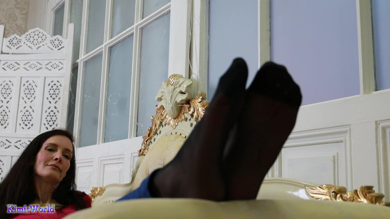 KimisWorld: Black Stocking Mengusik - Mainan Kaki Perlahan Dalam Nilon Semata-mata