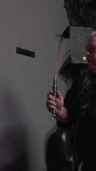 Bdsm - zincirlerde itaatkar bir oyuncağın sert kullanımı