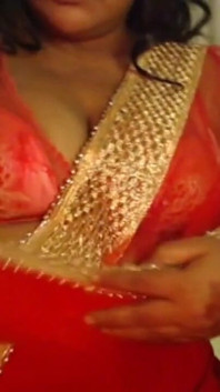 Hot Indian Big Boobs Girl Nude Show.