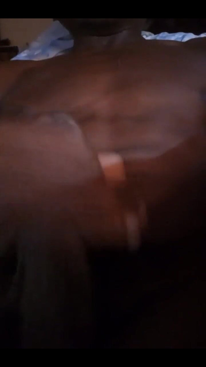 Mr_african: Mengongkek pancutan mani panas kacang besar di seluruh diri saya