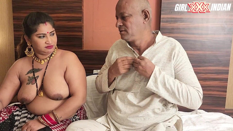 NeonxOTT: Indianca Bahu cu țâțe mari se fute cu socrul ei bătrân