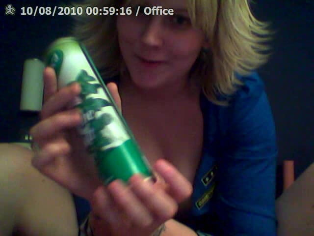 MissFFW: Tự làm tình với một chiếc đèn dung nham