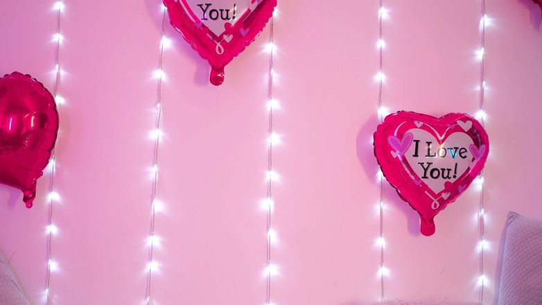 Stella Cardo: Sie schob einen Finger in ihren Arsch