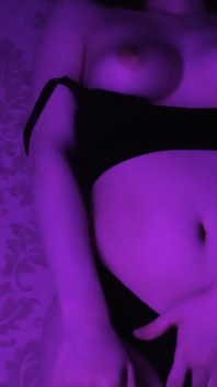 Memek gadis pink terbaik ini pengen dientot habis-habisan