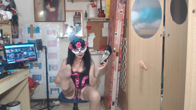 WEBREGINETTA2023: Modré tričko s prstoprstým koncem