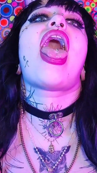Fetish hidung Deedeelove awek cantik gothic