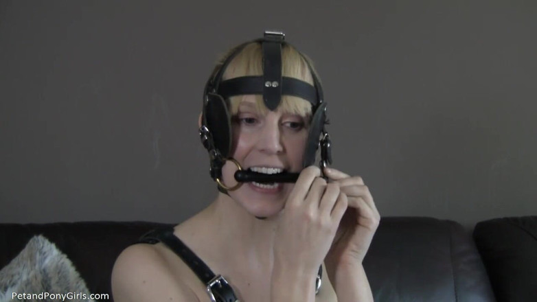 Her Kink UK: Awek atau hamba perempuan??