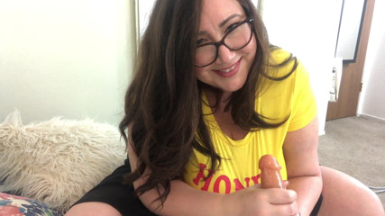 cutejayne: Vollbusige bBW fickt dich in einem engen oberteil