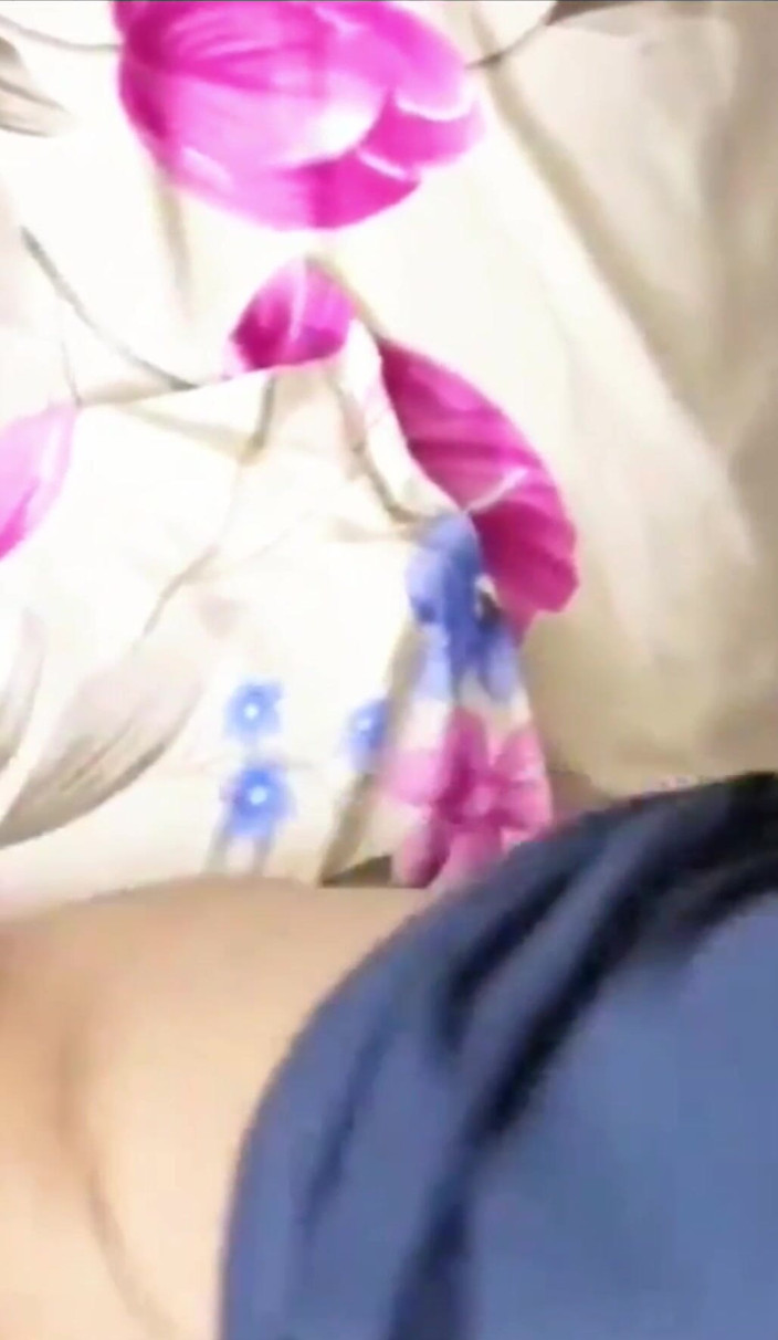 Joya Malik: Meid heeft seks met haar baas in ruil voor het...
