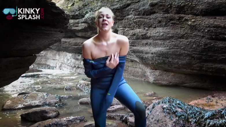 UKCuteGirl Lucy Lauren: Joi Wetsuit &amp; Rubdown Getah Di Tepi Laut