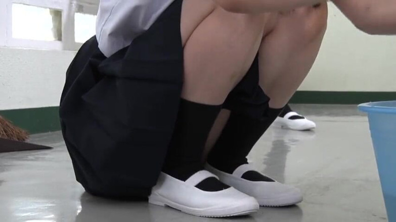 CherryBONBON: Když dav odejde, začne tajný okamžik s ní