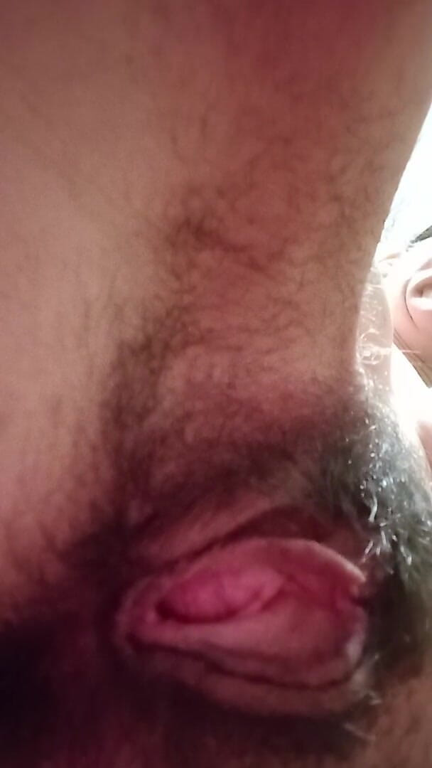 BW_Dolphin: Yoga thể dục cho khỏa thân. Máy bay bà già...