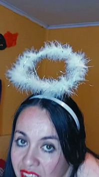 Buon Halloween, amore. Sono così bene che non so come essere cattivo. Mi insegnerai?