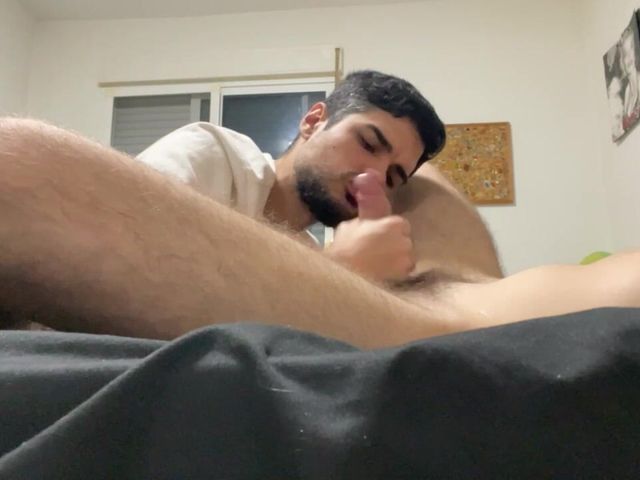 Making My Roommate Cum After a Blowjob (Nenes gaymers)