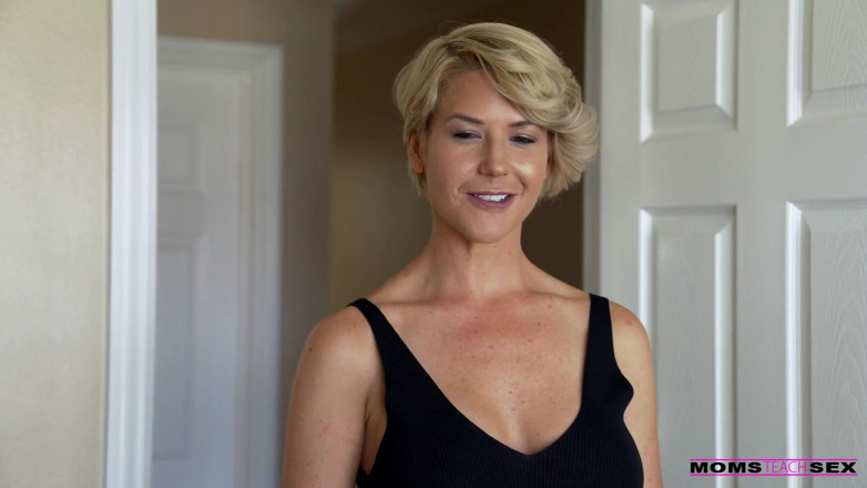 Moms teach sex: What Happened with My Stepmom on Halloween - S14:e1