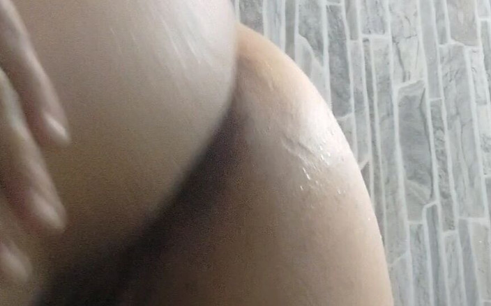 Nina silva: Můj manžel mě ošukal zezadu