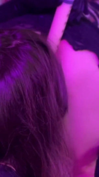Špinavá Sissy Cream Klystýr a banánový strapon jízda