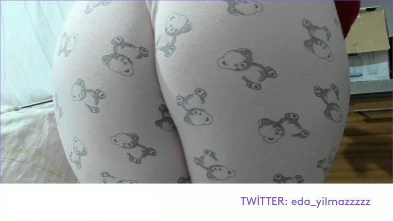 bigass_sexy_bigboobs: Cameltoe, masturbasi dengan piyama