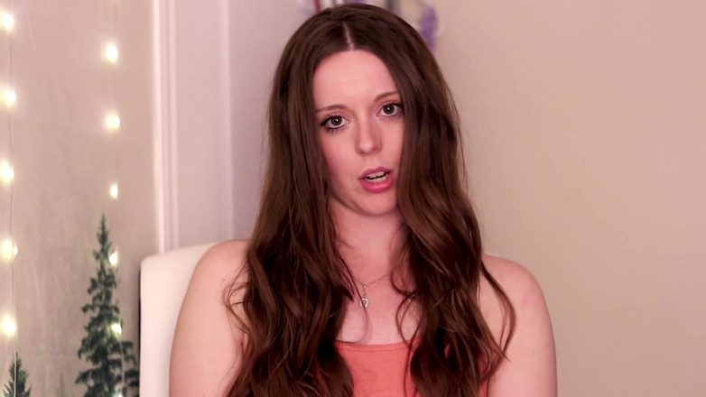 Nadia Foxx: Ta voisine sexy te surprend en train de te perverser !...