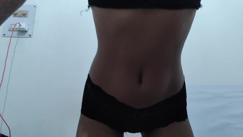 desigirl93: Beautiful hot Asian girl with a squirt