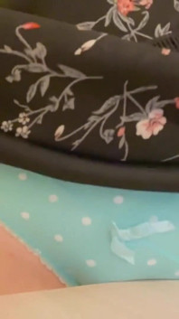 Doamne! Orgasm fără mâini. Frecare sexy a pizdei