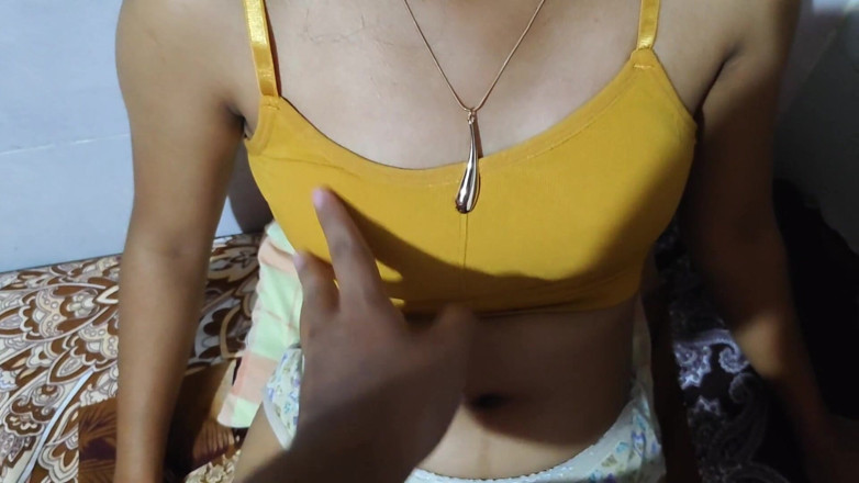 Yours_Pooja69: Desi BDSM tegar dengan adik tiri di Mumbai dan Dia...