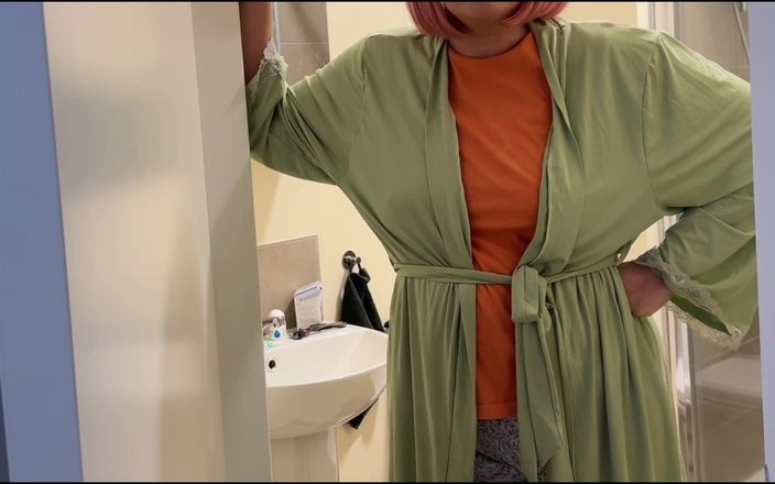 Emma Voyeur: Fångad styvmamma kissa: vad händer nästa kommer att överraska dig