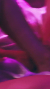 Aku lagi asik ngentot memek besaaku pakai kaki jenjung yang aduhai