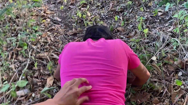 Marys: Am găsit-o în aer liber și rulează în interiorul unei fete în pădure.