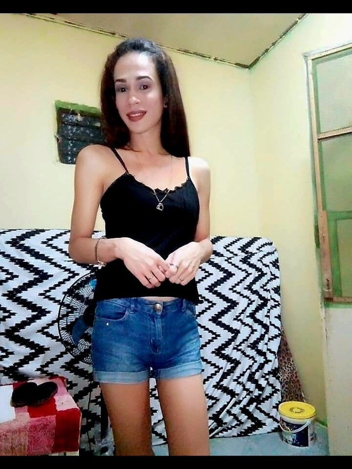 Ivykinky69: Ngentot memekku karl di kamar mandi