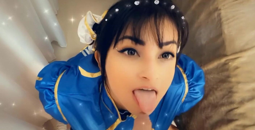 Emanuelly Raquel: Chun Li, косплей с уличного бойца трахается с мужиком