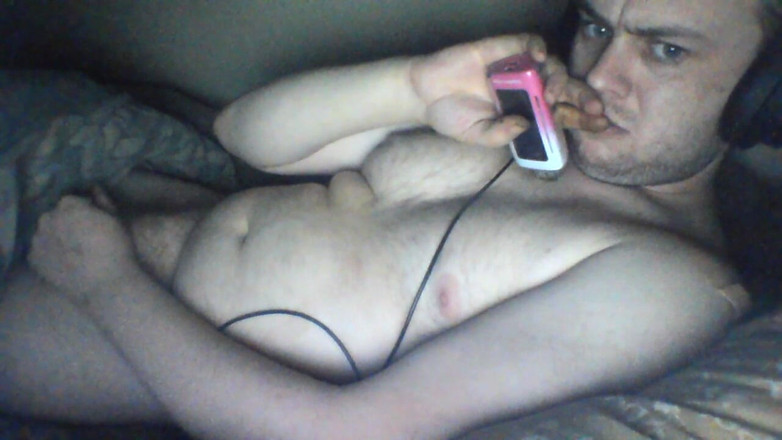 Kushalakalez: Partea 2 Kush urmărește filme porno transsexuale