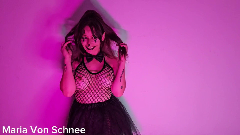 Maria Von Schnee: Payaso de Halloween